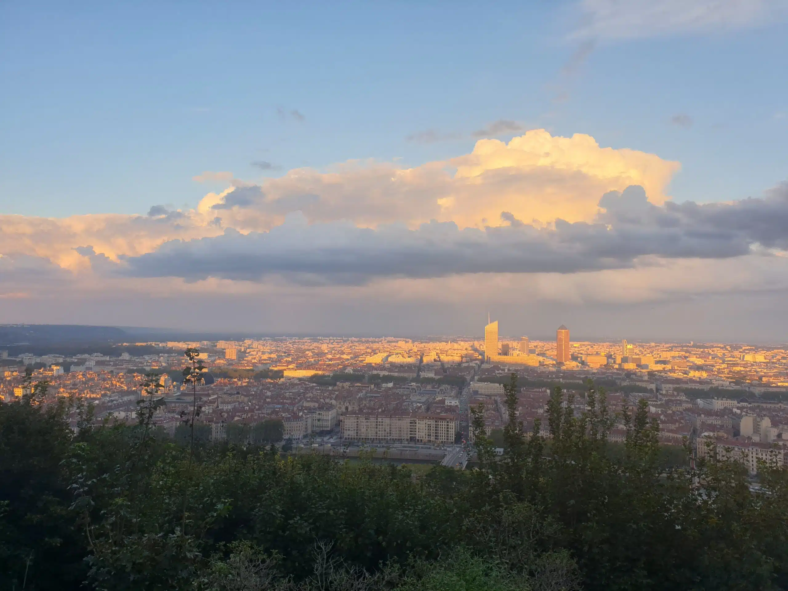 lyon landscape night tour