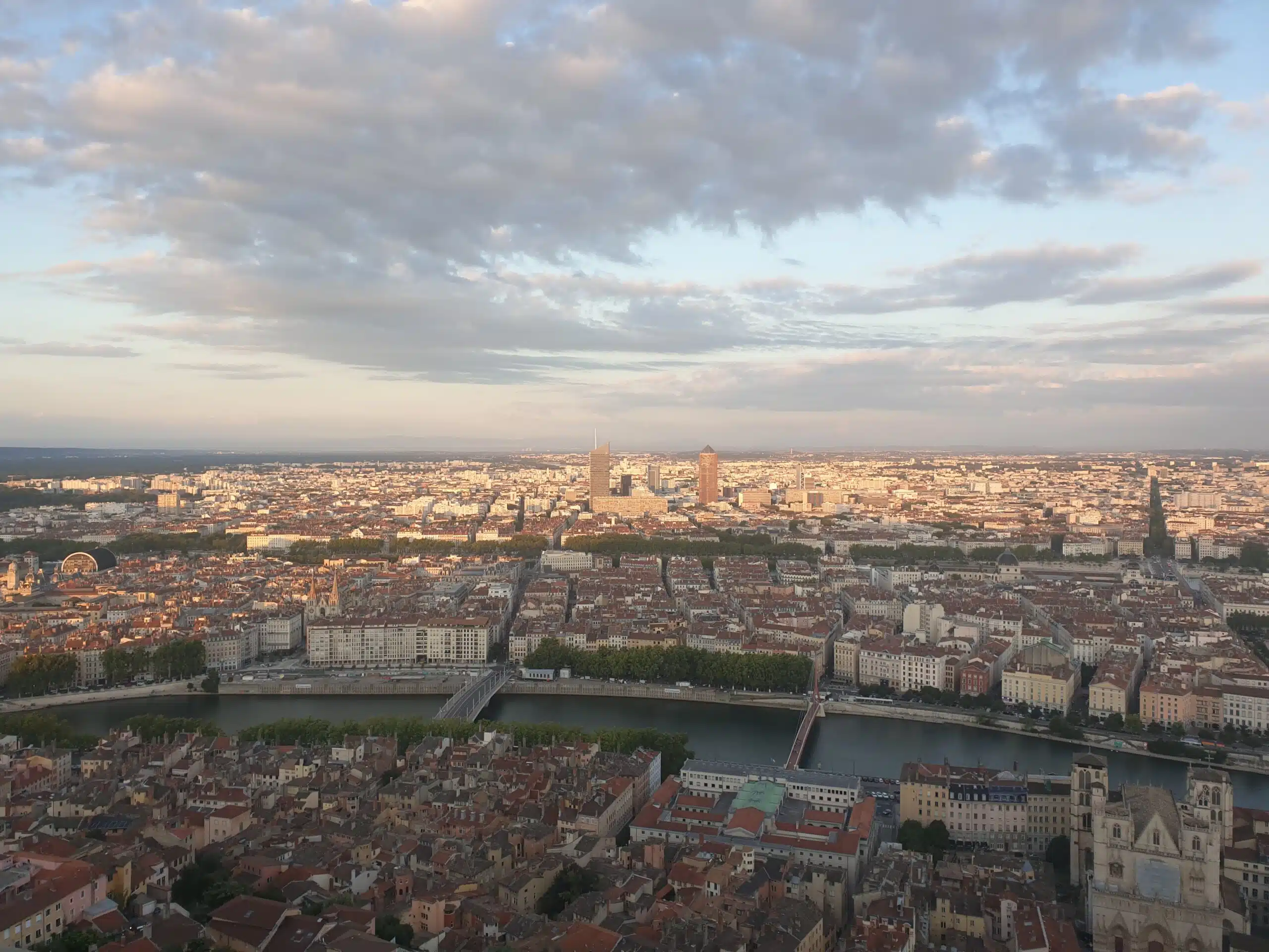 lyon city light night tour